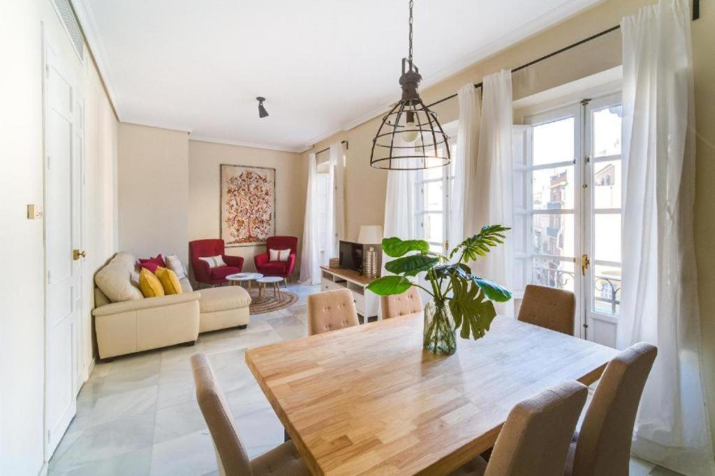 San Pablo Premium Suites Σεβίλλη Εξωτερικό φωτογραφία